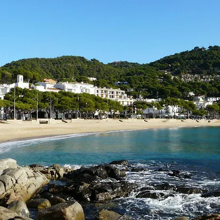 Apartment Capdevila 9 *